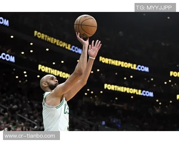 兰德尔上半场表现稳定11投6中贡献14分4篮板1助攻1抢断