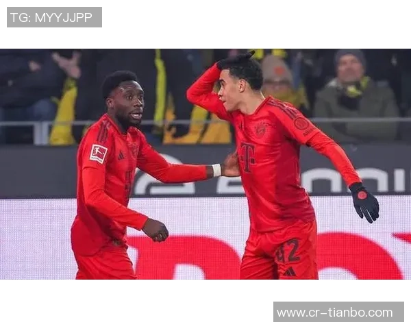 穆西亚拉首次恢复有球训练戴维斯即将回归合练状态 穆西亚拉首次恢复有球训练戴维斯即将回归合练状态