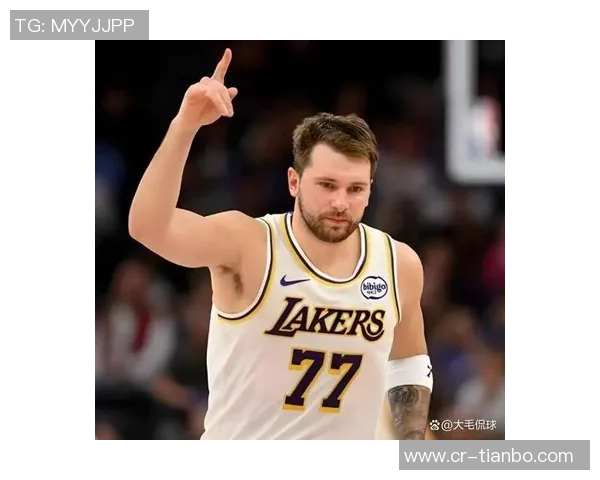 帕里什称赞东契奇体能提升赛后表现显著改善不再体力不支