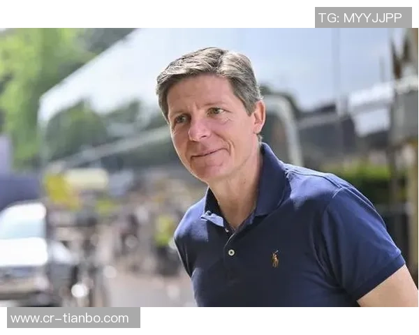 曼联高管维维尔欣赏格拉斯纳或成新主帅候选人 曼联高管维维尔欣赏格拉斯纳或成新主帅候选人