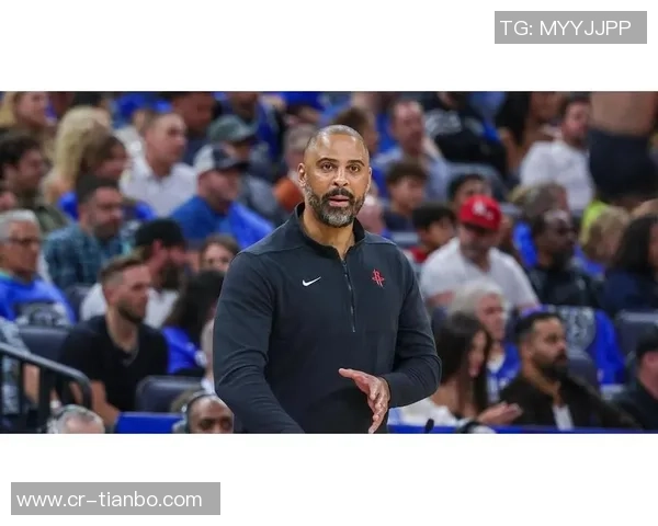 乌度卡强调球队需保持高强度表现即使刚赢得30分也不能放松 乌度卡强调球队需保持高强度表现即使刚赢得30分也不能放松