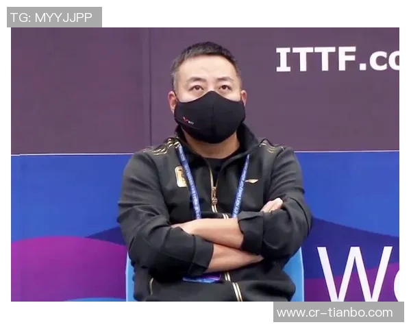 曾凡博与狄龙赛前激情致辞引发现场球迷热烈欢呼气氛高涨