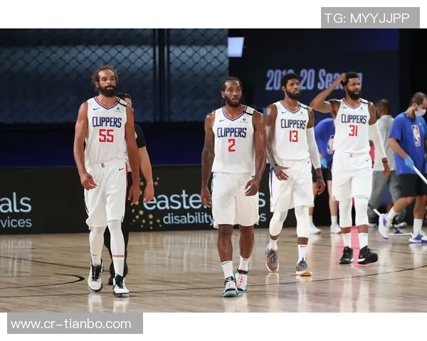 快船队仍执迷于老将阵容的幻想错失重建良机只会徒劳无功 快船队仍执迷于老将阵容的幻想错失重建良机只会徒劳无功